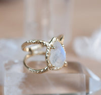 Moonstone Ring * Hammered Band * Gold Ring * Statement Ring * Gemstone Ring * Pink * Wedding Ring * Organic Ring * Natural* BJR137