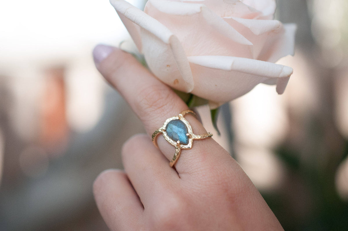 Labradorite Ring * Hammered Band * Gold Ring * Statement Ring * Gemstone Ring * Pink * Wedding Ring * Organic Ring * Natural* BJR141