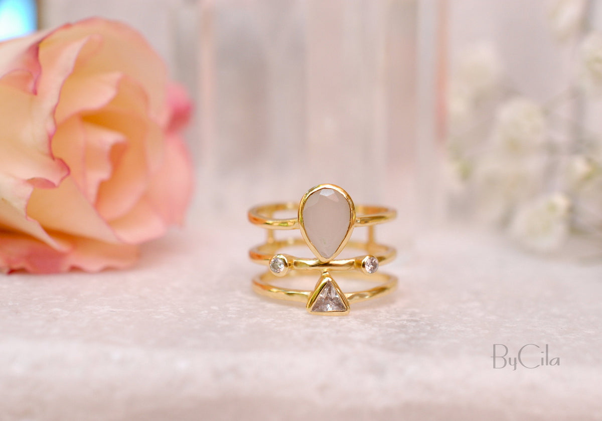 Moonstone & White Topaz Ring * Gold Plated Ring * Statement Ring *Gemstone Ring * Rainbow * Bridal Ring *Wedding Ring  * BJR118