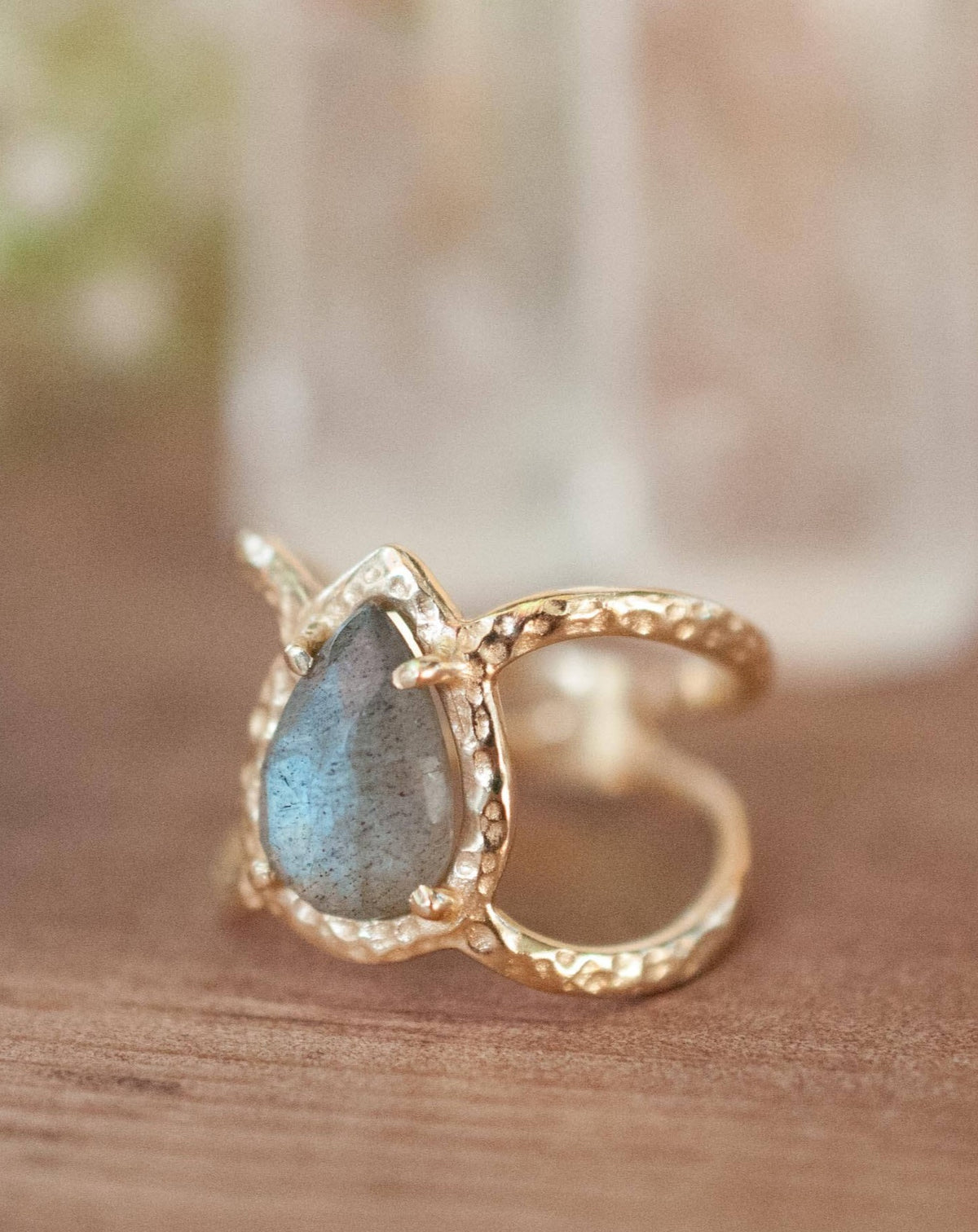 Labradorite Ring * Hammered Band * Gold Ring * Statement Ring * Gemstone Ring * Pink * Wedding Ring * Organic Ring * Natural* BJR141