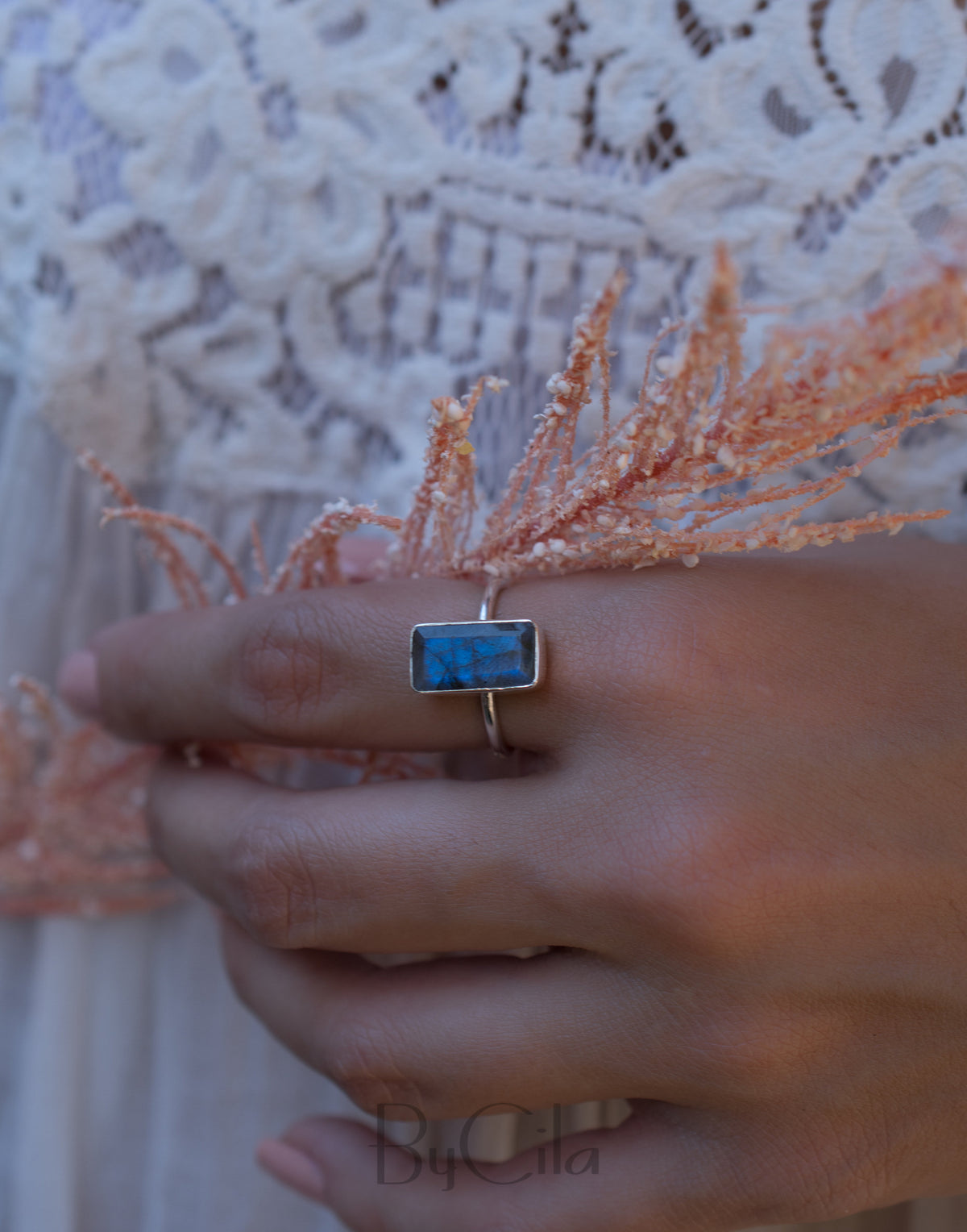 Rainbow Labradorite Ring * Sterling Silver 925 * Statement * Gemstone * Thin Band * Bycila * Jewelry * February *March Birthstone BJR191