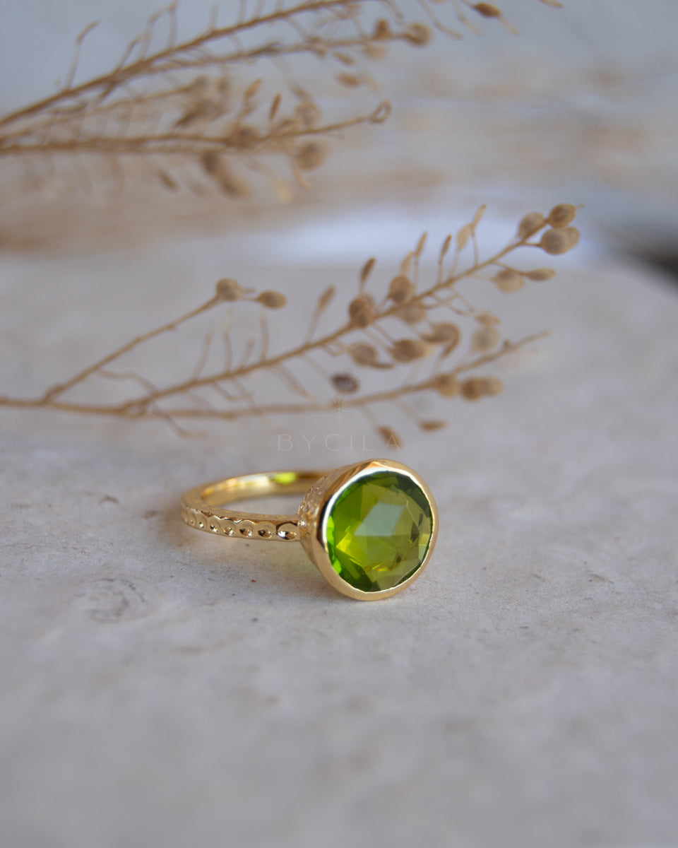 Marcela Ring * Peridot hydro * Gold Plated * SBJR133