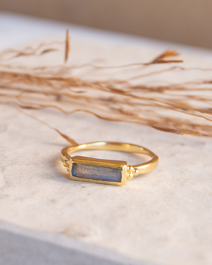 Mariana Ring * Labradorite * Gold Plated 18k *