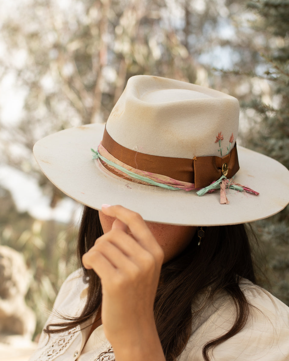 Daisy Flower Hat * Australian Wool * BJH042