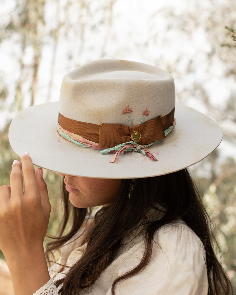 Daisy Flower Hat * Australian Wool * BJH042