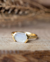 Clauy Ring * Moonstone * Gold Plated 18k