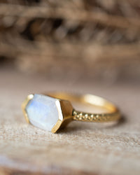 Clauy Ring * Moonstone * Gold Plated 18k