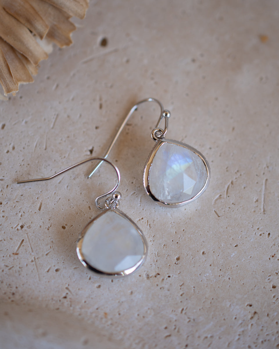Lihue Earrings * Moonstone * Gold Plated 18k or Silver Plated * BJE069A