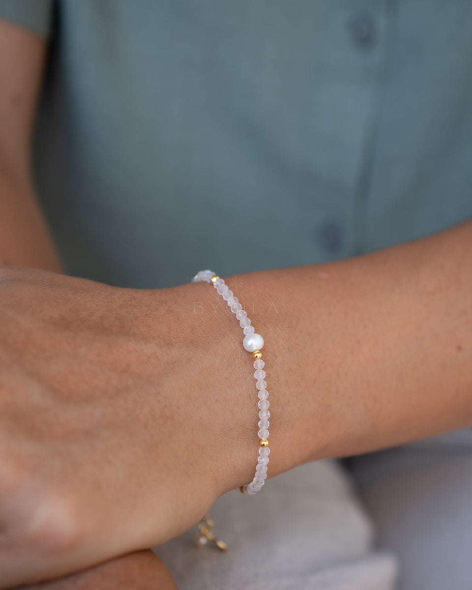Jess Bracelet * Moonstone & Fresh Water Pearl * Gold Plated or Sterling Silver * BJB069