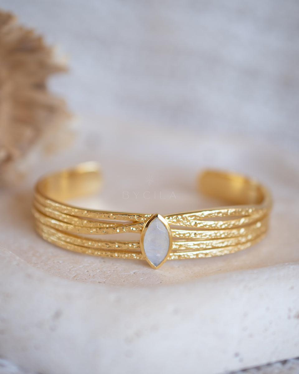 Connie Bracelet * Moonstone * Gold Plated * BJB082