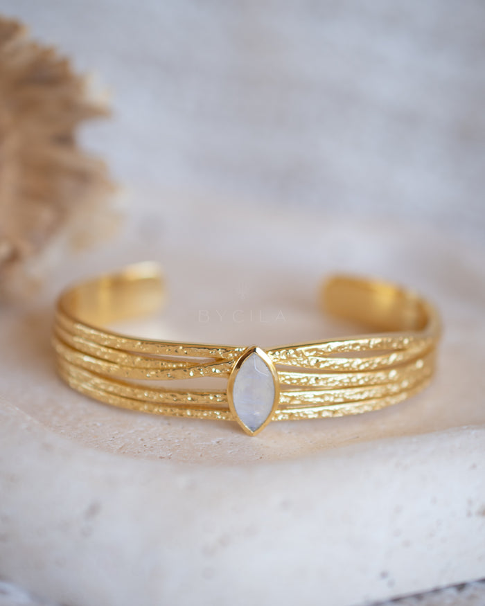 Connie Bracelet * Moonstone * Gold Plated * BJB082