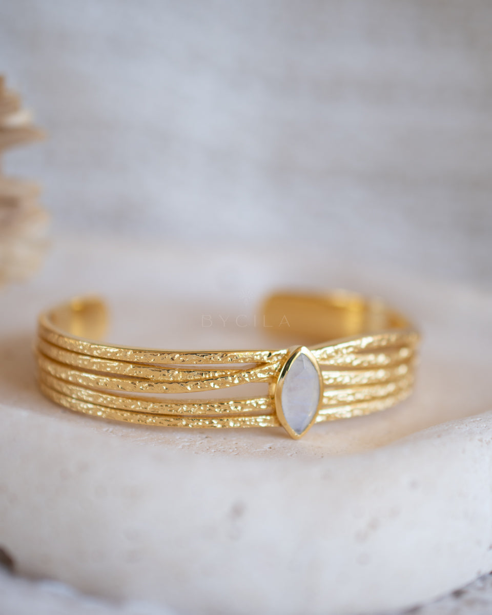 Connie Bracelet * Moonstone * Gold Plated * BJB082