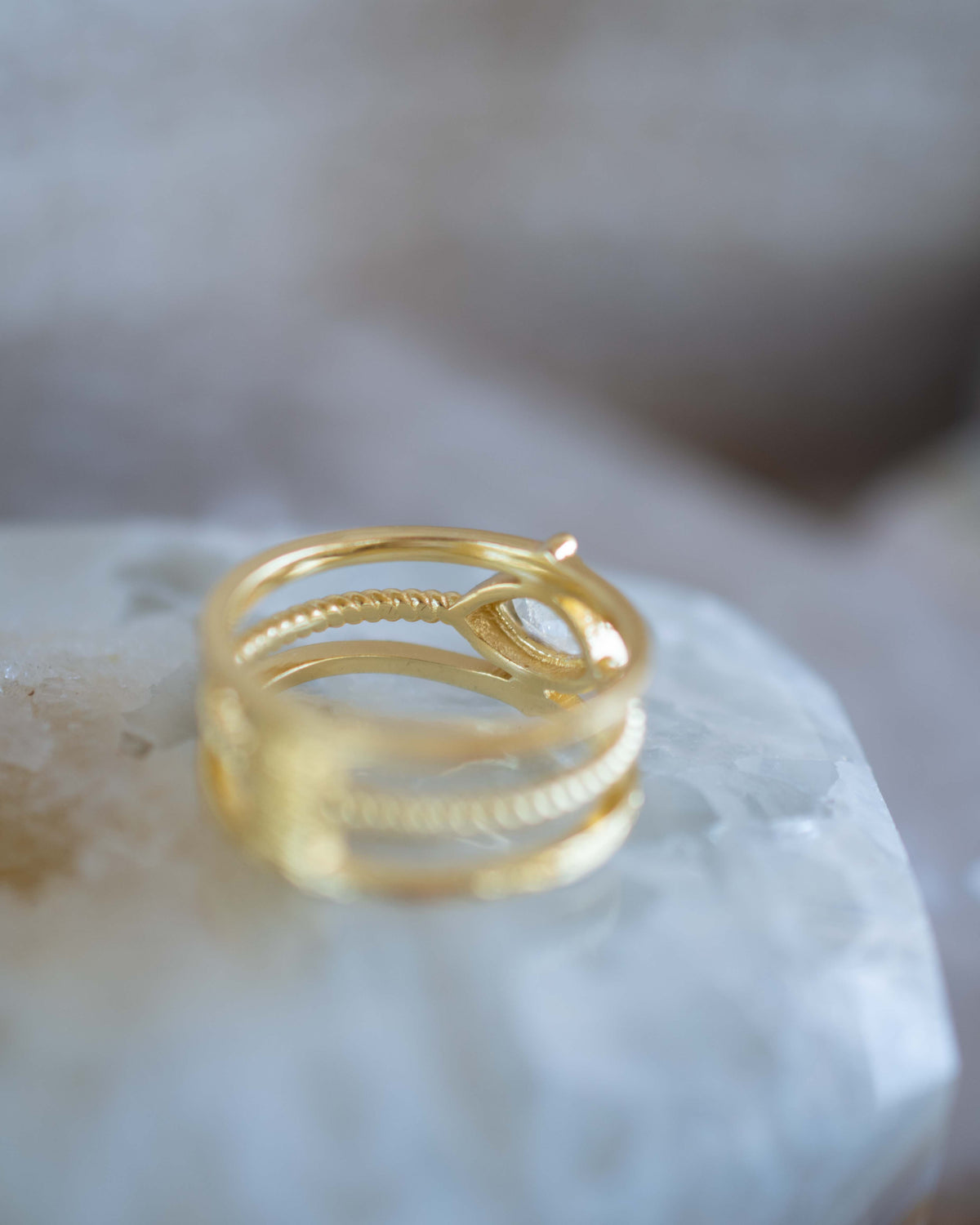 Helena Ring • Moonstone