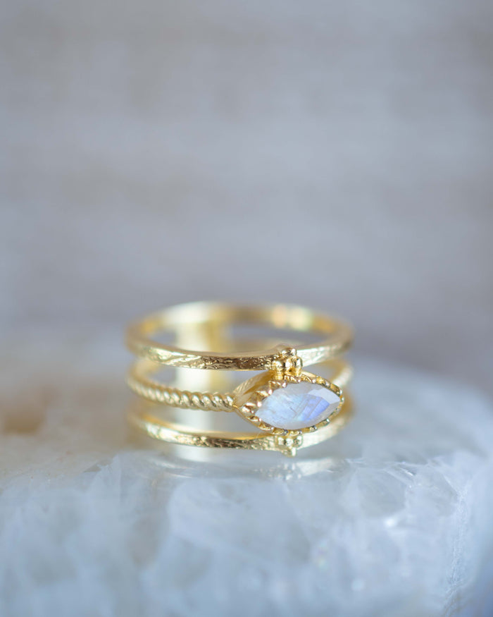 Helena Ring • Moonstone