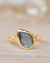 Beatriz Ring * Rainbow Labradorite * Gold Plated 18K * SBJR127