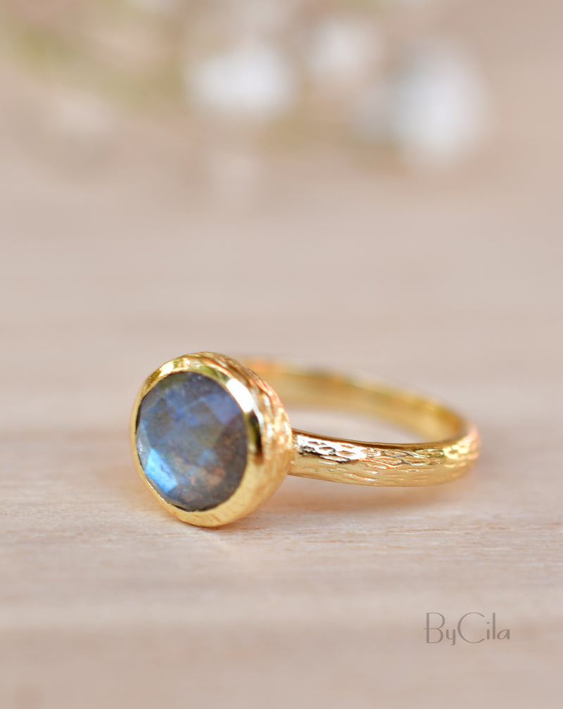 Leticia Ring * Rainbow Labradorite * Gold Plated 18K * SBJR122