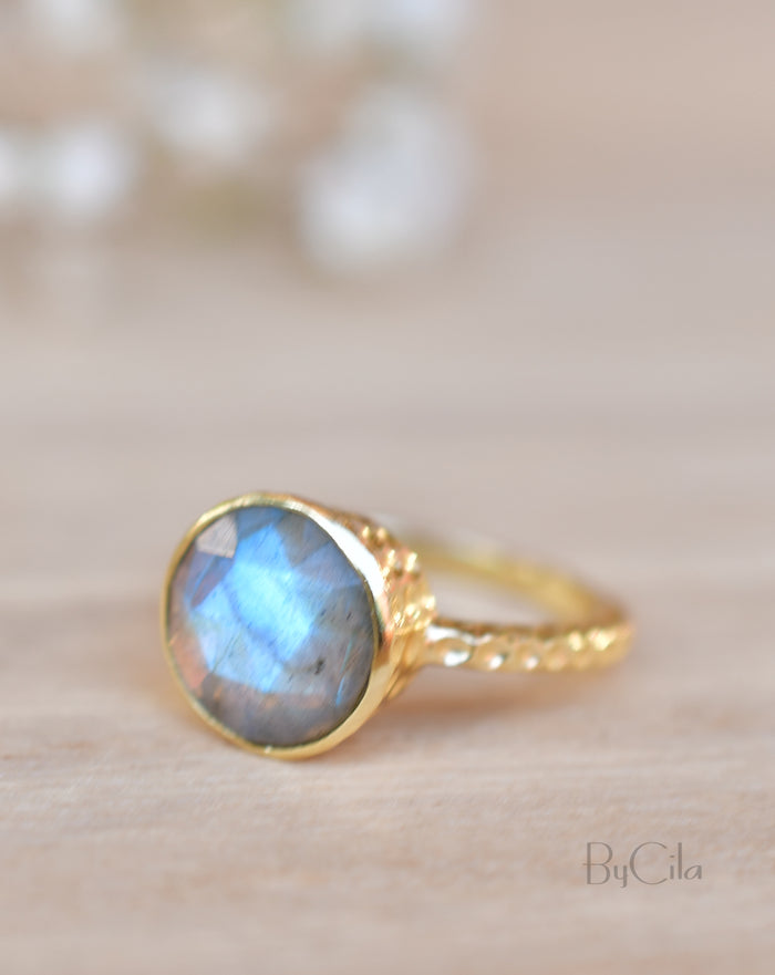 Marcela Ring * Rainbow Labradorite * Gold Plated 18K * SBJR105