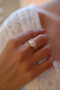 Leticia Ring * Rainbow Moonstone * Gold Plated 18k * SBJR123