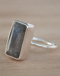 Rainbow Labradorite Ring * Sterling Silver 925 * Statement * Gemstone * Thin Band * Bycila * Jewelry * February *March Birthstone BJR191