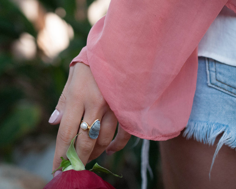 S A L E ** Chalcedony Desert Druzy & Pearl Ring * Gold * Statement *Gemstone * Fresh Water Pearl *Organic* Raw * Handmade*Tear Drop BJR231