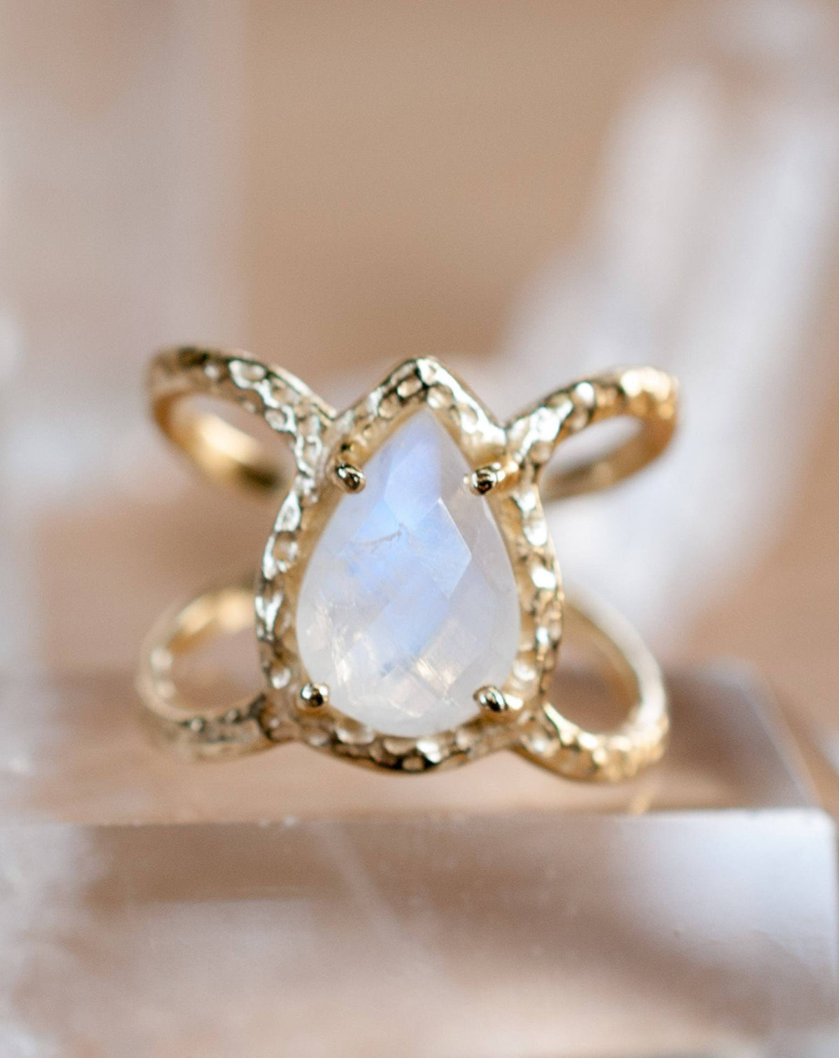 Moonstone Ring * Hammered Band * Gold Ring * Statement Ring * Gemstone Ring * Pink * Wedding Ring * Organic Ring * Natural* BJR137