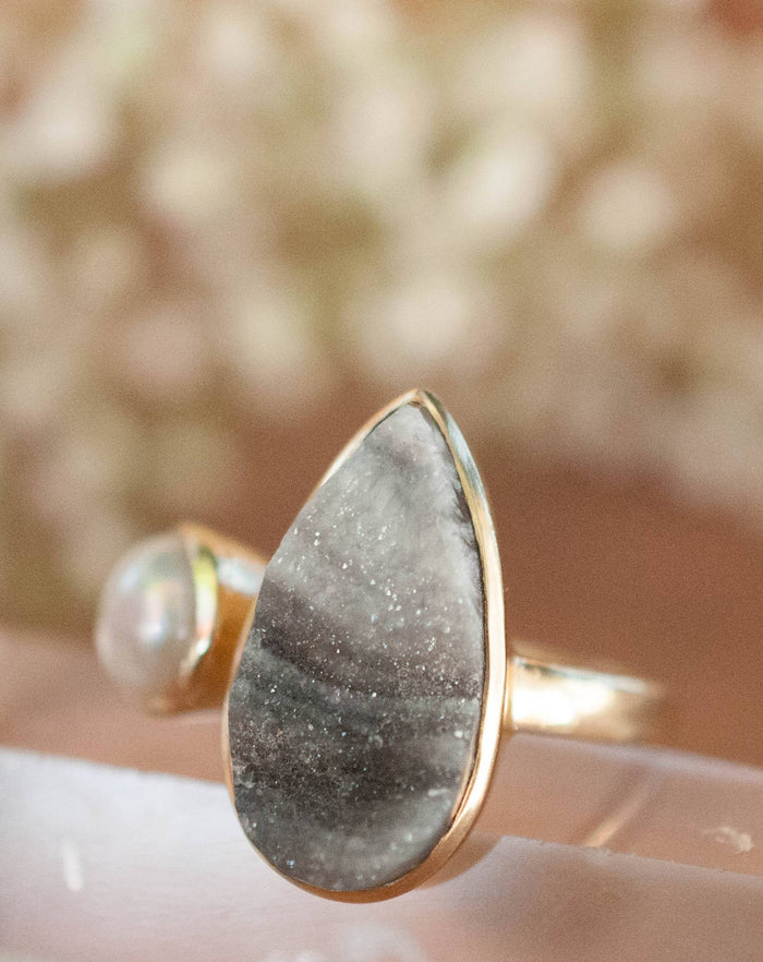 S A L E ** Chalcedony Desert Druzy & Pearl Ring * Gold * Statement *Gemstone * Fresh Water Pearl *Organic* Raw * Handmade*Tear Drop BJR231
