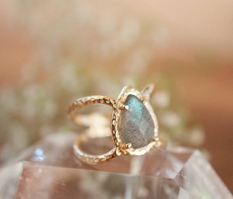 Labradorite Ring * Hammered Band * Gold Ring * Statement Ring * Gemstone Ring * Pink * Wedding Ring * Organic Ring * Natural* BJR141