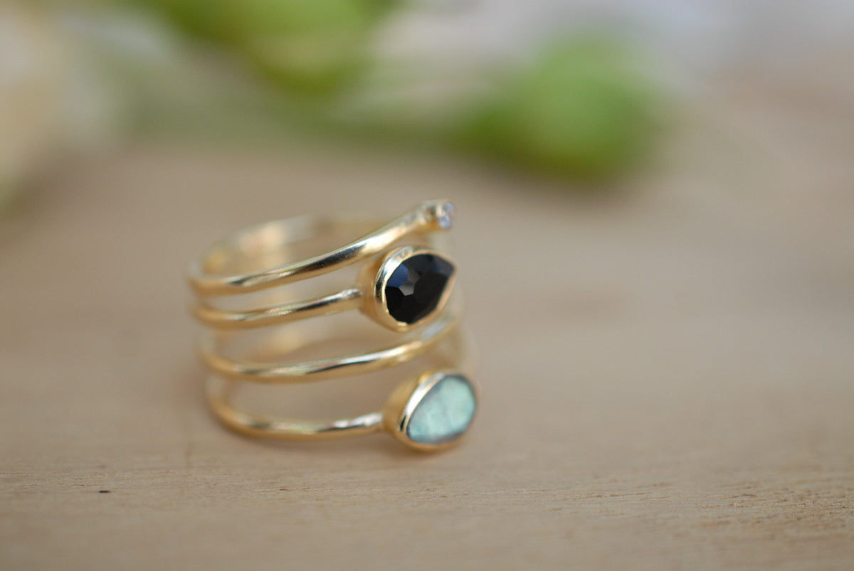 Black Onyx & Labradorite Gold Plated 18k Ring * Black stone* Gemstones * Handmade *Statement *Gift for her*Spiral Ring Jewelry*Bycila*BJR058