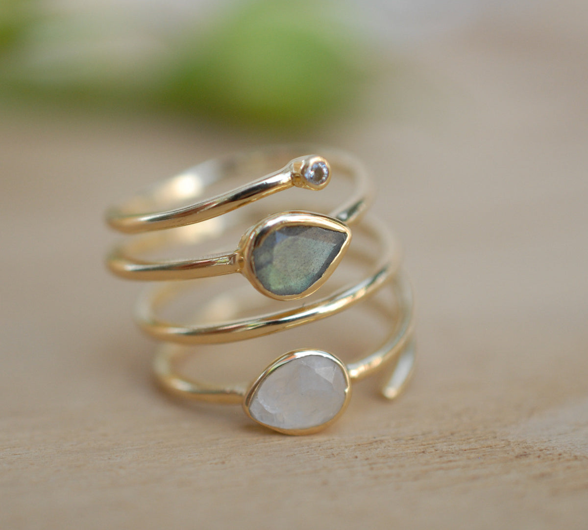 Labradorite & Moonstone Gold Plated 18k Ring * Rainbow stone* Gemstones *Handmade *Statement *Gift for her*Spiral Ring Jewelry*Bycila*BJR057