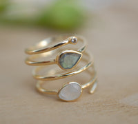 Labradorite & Moonstone Gold Plated 18k Ring * Rainbow stone* Gemstones *Handmade *Statement *Gift for her*Spiral Ring Jewelry*Bycila*BJR057
