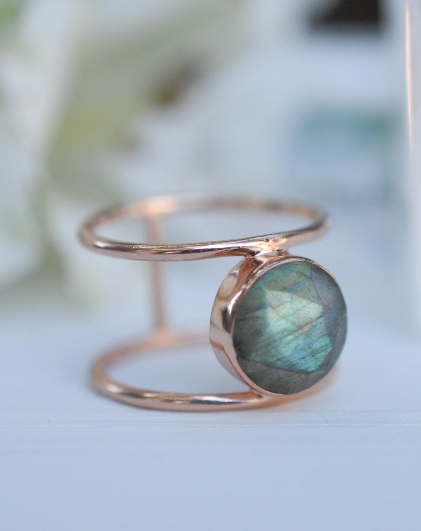 [HARANG]★BTS 着用★ HR 27R_Big Labradorite Ring Helen Ring * Labradorite * Rose Gold Plated * BJR006 – ByCila