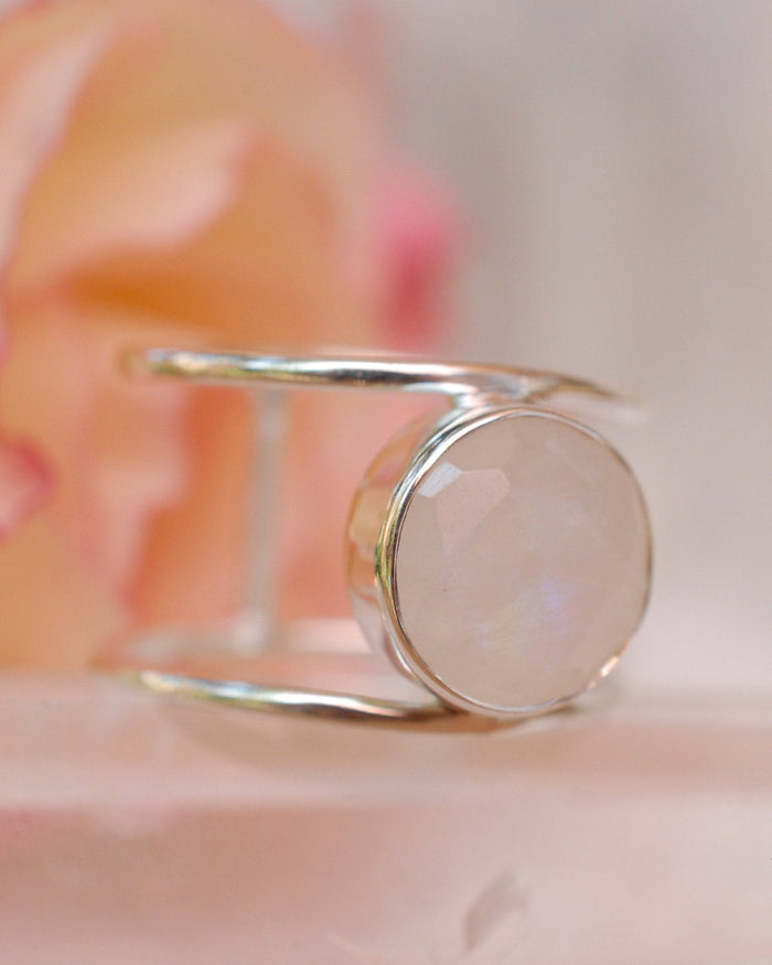 Moonstone Ring * Sterling Siver 925* Statement Ring * Gemstone * Rainbow Moonstone *Bridal Ring * Wedding Ring * Organic * Natural *BJR008