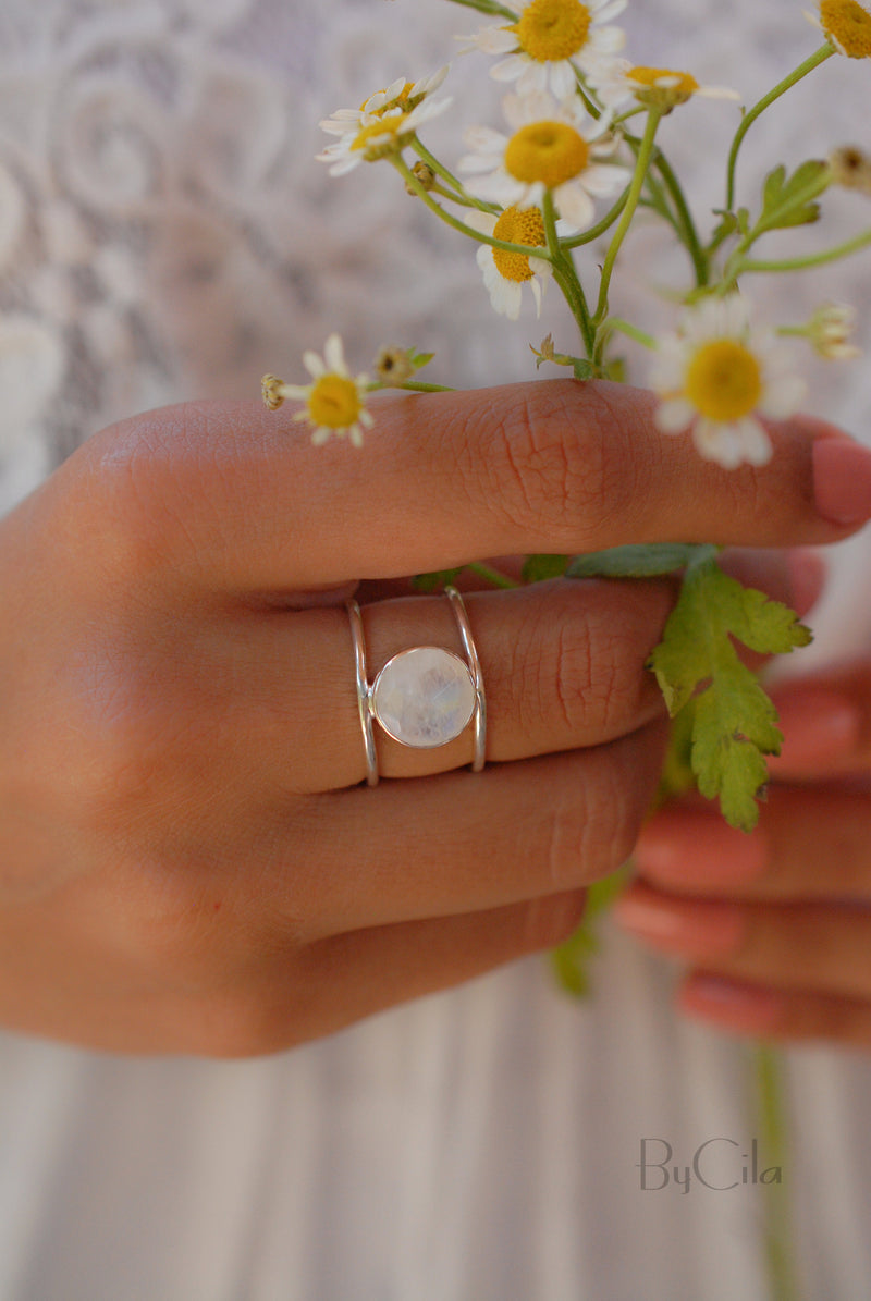 Moonstone Ring * Sterling Siver 925* Statement Ring * Gemstone * Rainbow Moonstone *Bridal Ring * Wedding Ring * Organic * Natural *BJR008