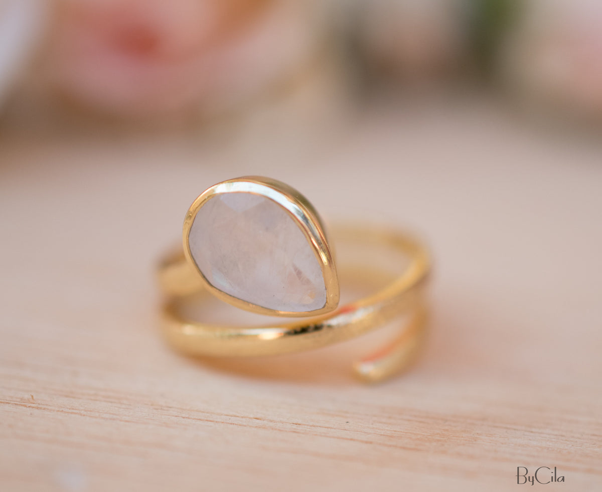 Moonstone Ring * 18k Gold Plated Ring * Statement Ring * Gemstone Ring * White * Bridal Ring * Wedding Ring * Organic Ring * Natural BJR109