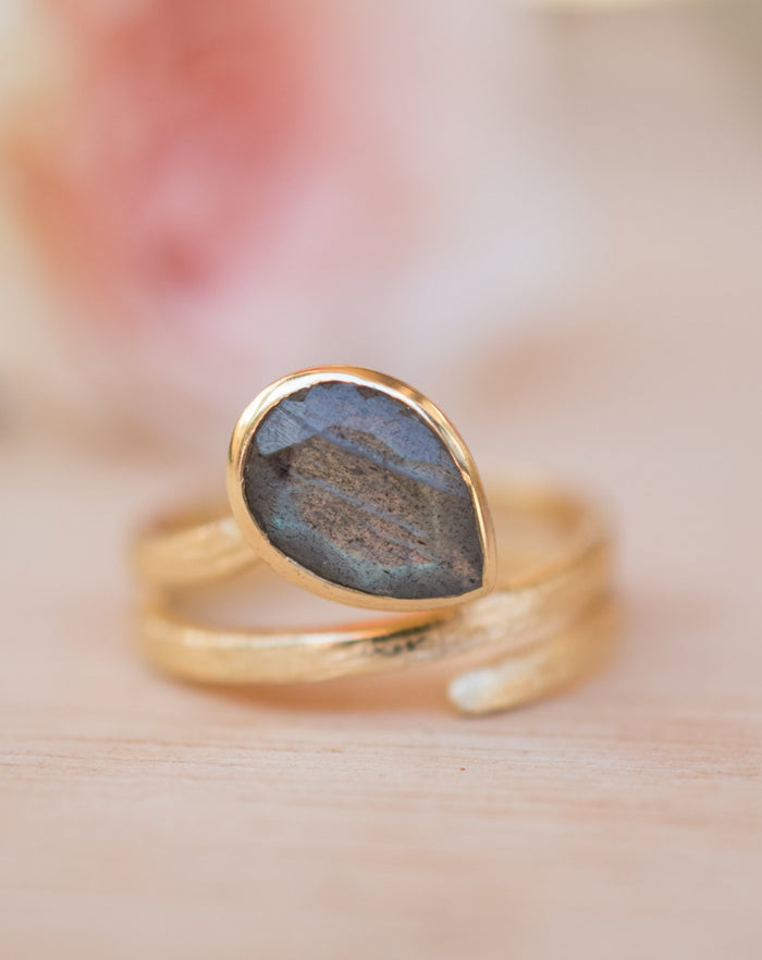 Labradorite Ring * 18k Gold Plated Ring * Statement Ring * Gemstone Ring * Bridal Ring * Wedding Ring * Organic Ring * Natural BJR106