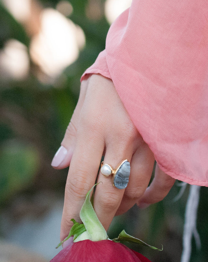 S A L E ** Chalcedony Desert Druzy & Pearl Ring * Gold * Statement *Gemstone * Fresh Water Pearl *Organic* Raw * Handmade*Tear Drop BJR231
