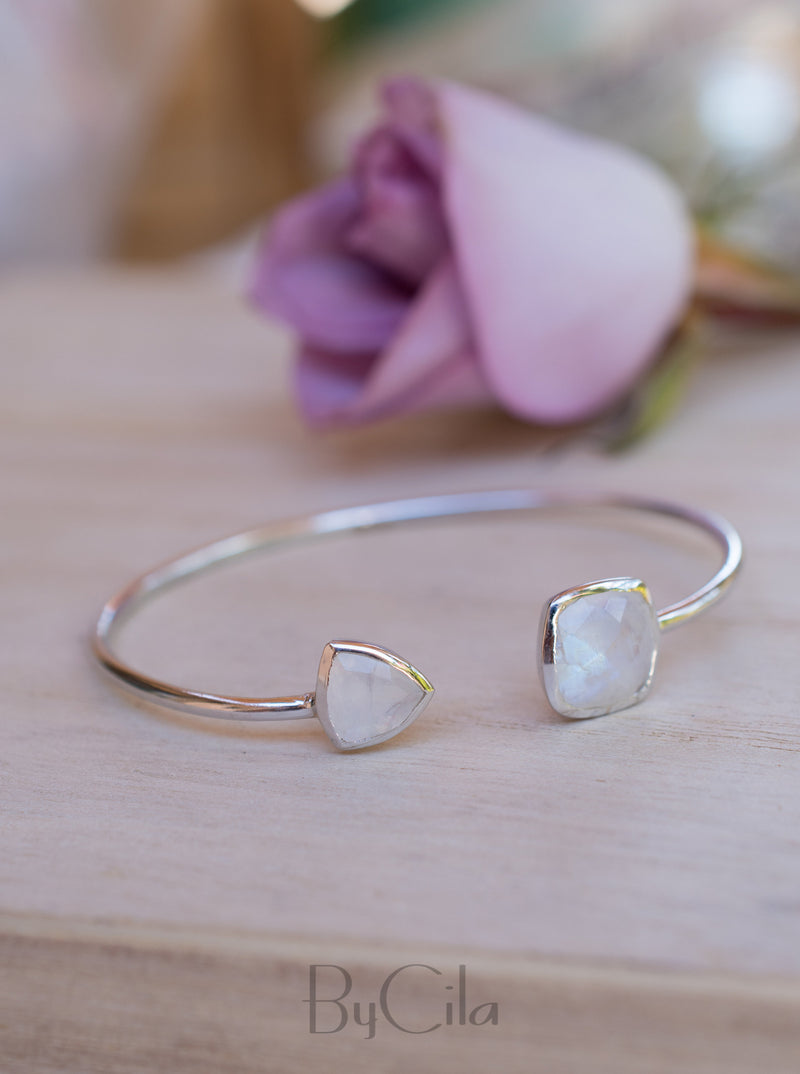 Moonstone Bangle Bracelet *Gold Plated 18k or Silver Plated* Gemstone * Gypsy * Hippie *  Adjustable * Statement *  Stacking * BJB002A