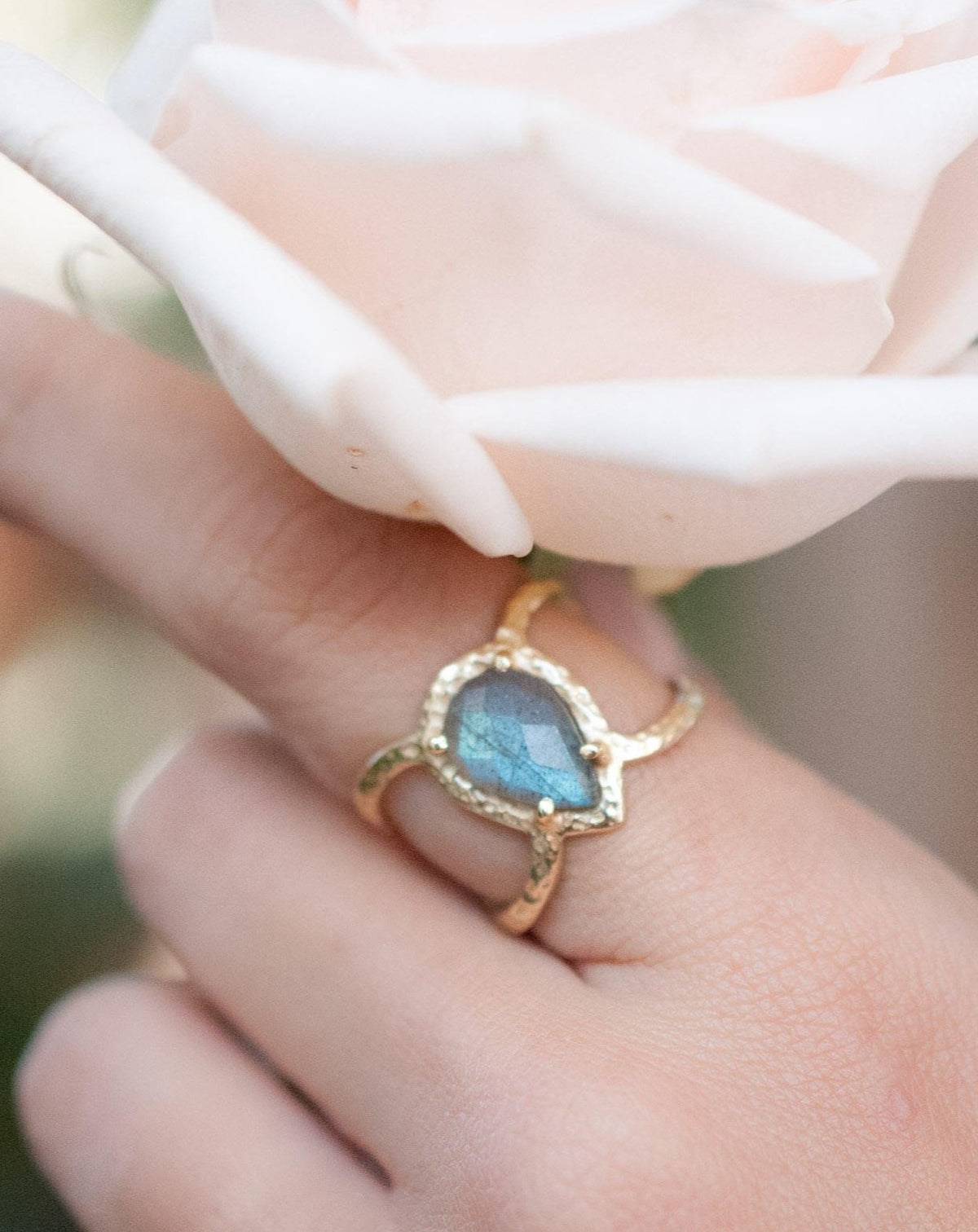 Labradorite Ring * Hammered Band * Gold Ring * Statement Ring * Gemstone Ring * Pink * Wedding Ring * Organic Ring * Natural* BJR141