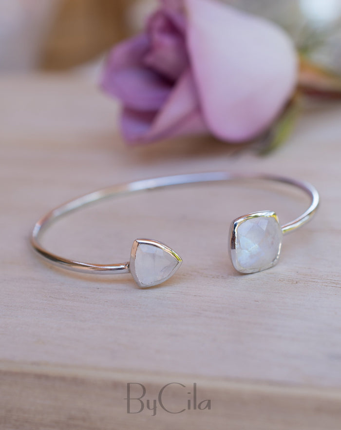 Moonstone Bangle Bracelet *Gold Plated 18k or Silver Plated* Gemstone * Gypsy * Hippie *  Adjustable * Statement *  Stacking * BJB002B