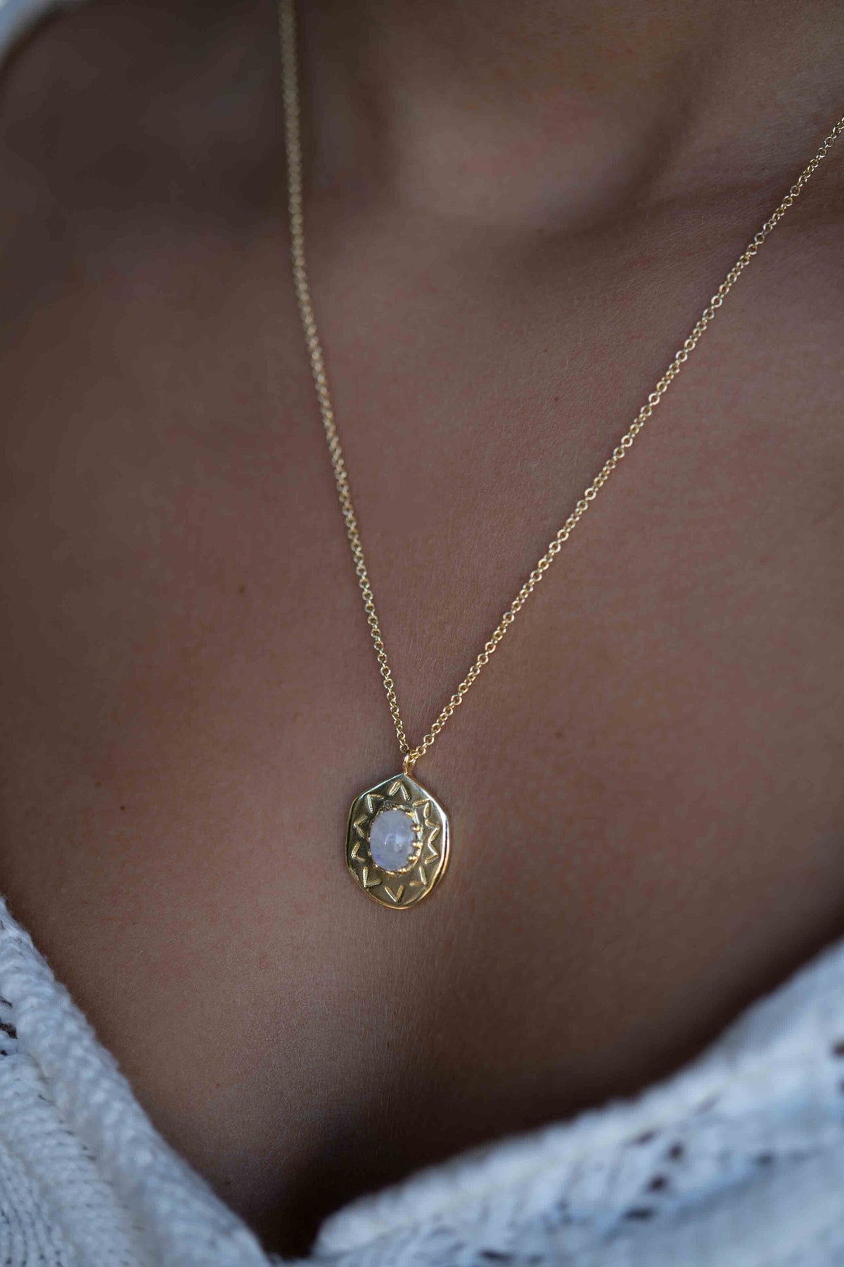 Moonstone, Labradorite or Aqua Chalcedony  Necklace * Dotted chain Gold Plated 18k * Gemstone * Modern * Layered * BJN108