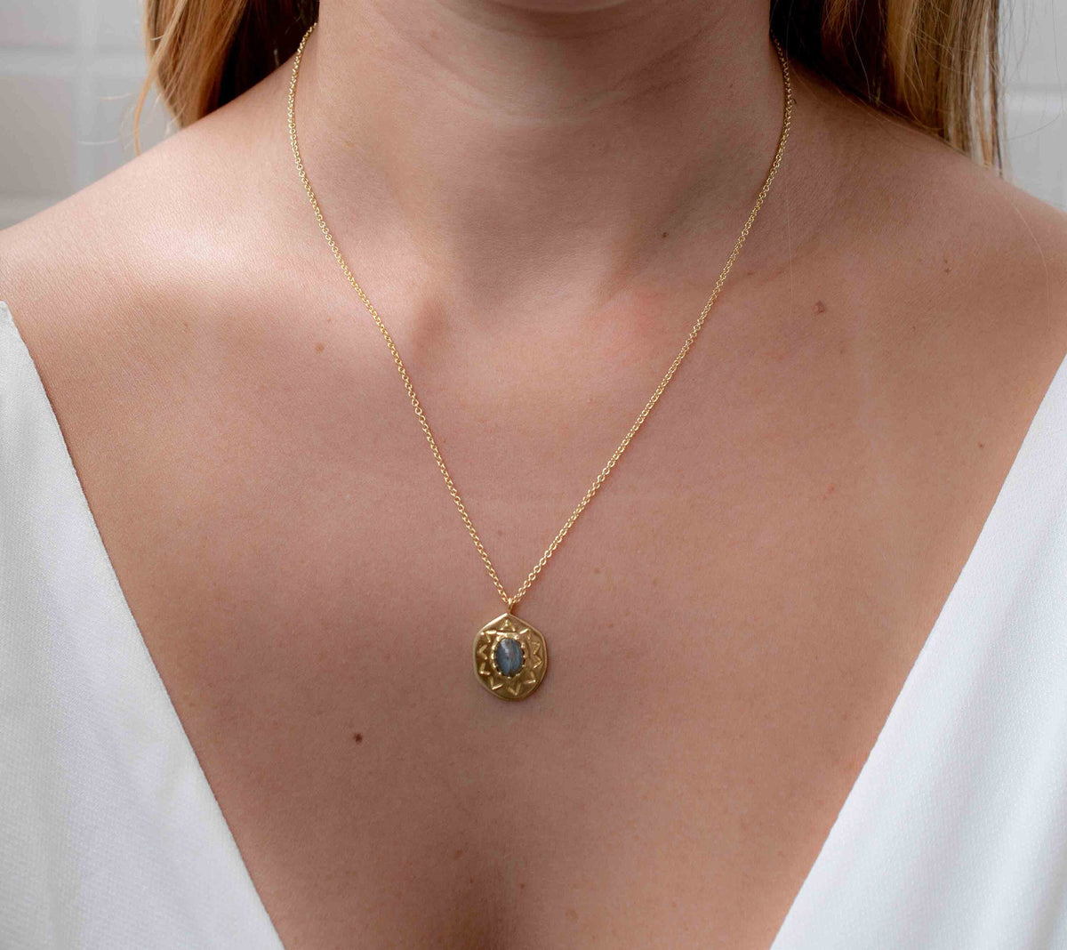 Moonstone, Labradorite or Aqua Chalcedony  Necklace * Dotted chain Gold Plated 18k * Gemstone * Modern * Layered * BJN106