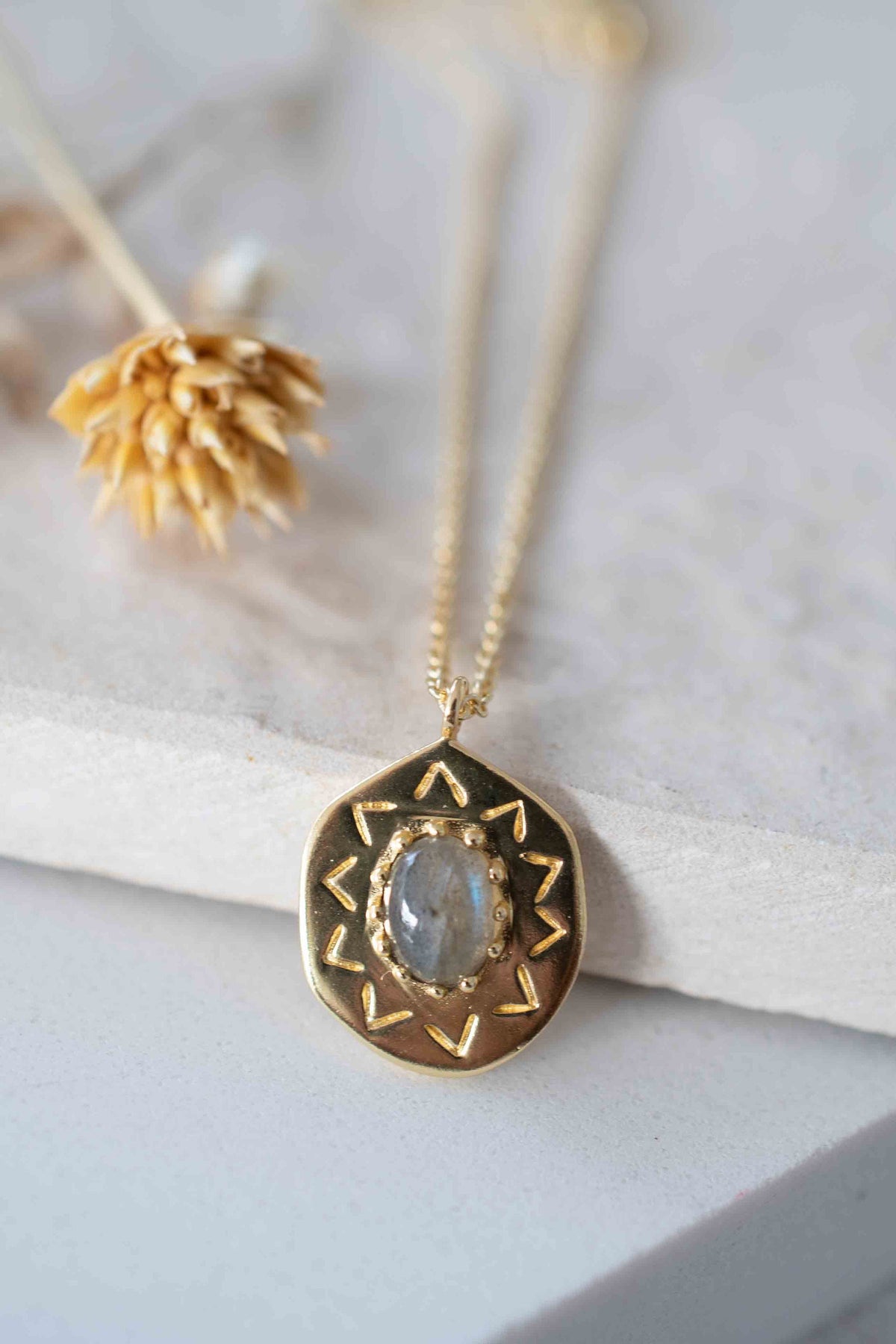 Moonstone, Labradorite, Rose Quartz or Aqua Chalcedony Necklace * Dotted chain Gold Plated 18k * Gemstone * Modern * Layered * BJN109