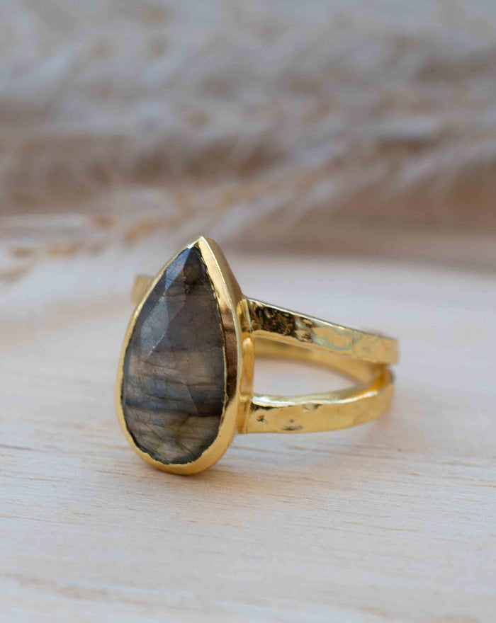 Rainbow Labradorite Ring * Gold Ring * Gemstone * Gold Plated * Statement *Bridal *Wedding * Natural *Handmade * BJR309