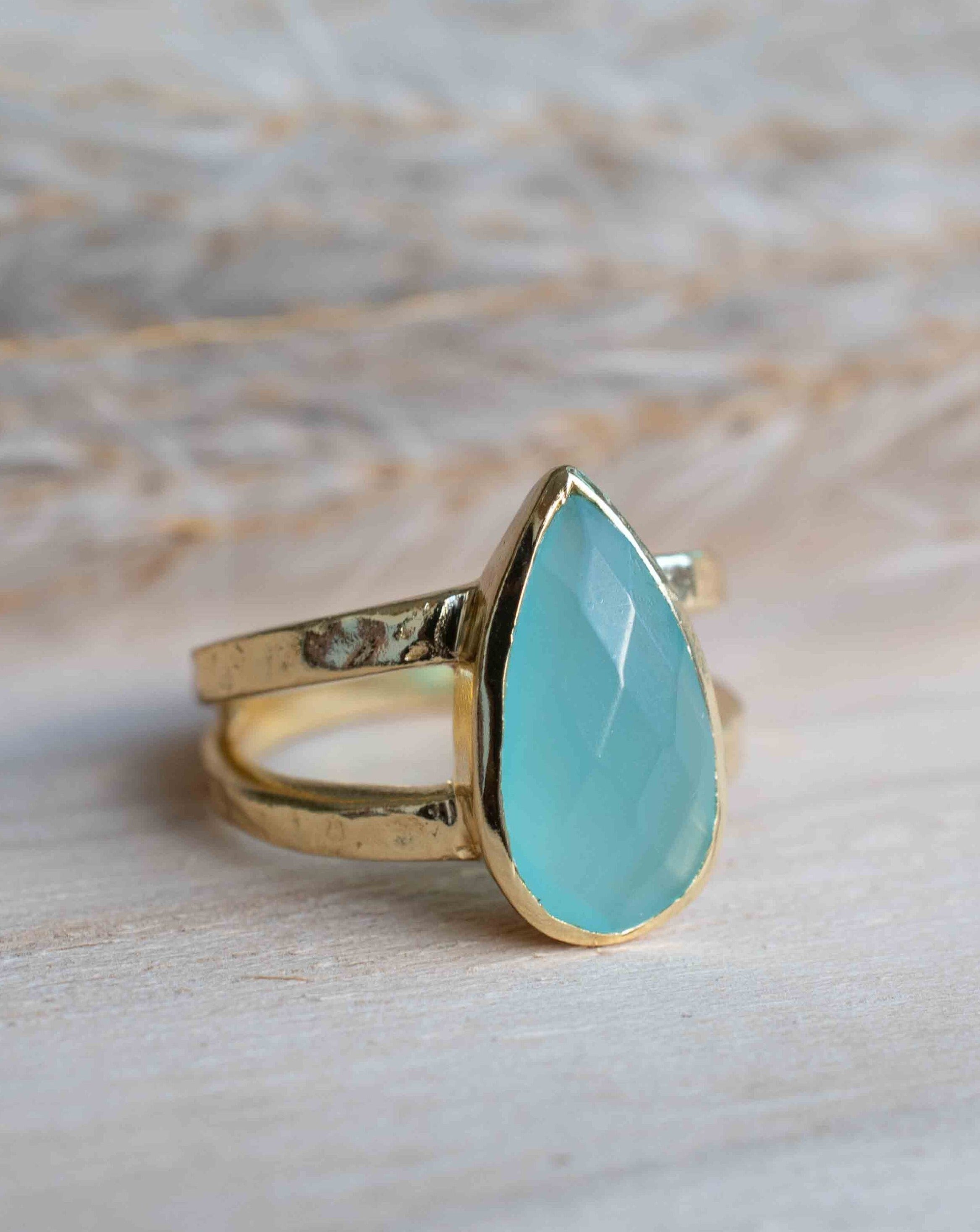 Gold chalcedony ring deals